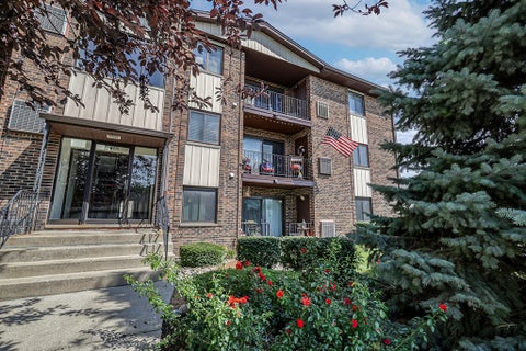 Photo of 14035 Laramie Avenue #409, Crestwood, IL 60418 (MLS # 12748298)