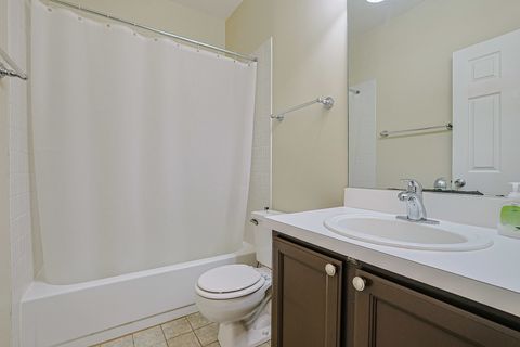 Tiny photo for 712 Shady Oaks Court, Elgin, IL 60120 (MLS # 12462919)
