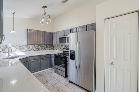 Tiny photo for 712 Shady Oaks Court, Elgin, IL 60120 (MLS # 12462919)