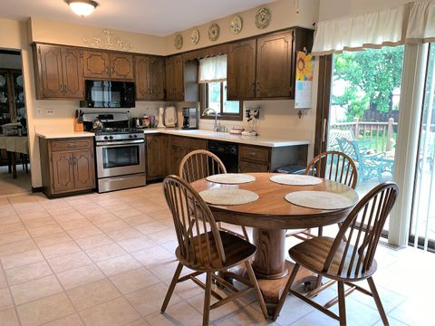 Tiny photo for 162 N Canyon Drive, Bolingbrook, IL 60490 (MLS # 12419618)