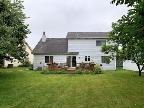 Tiny photo for 162 N Canyon Drive, Bolingbrook, IL 60490 (MLS # 12419618)