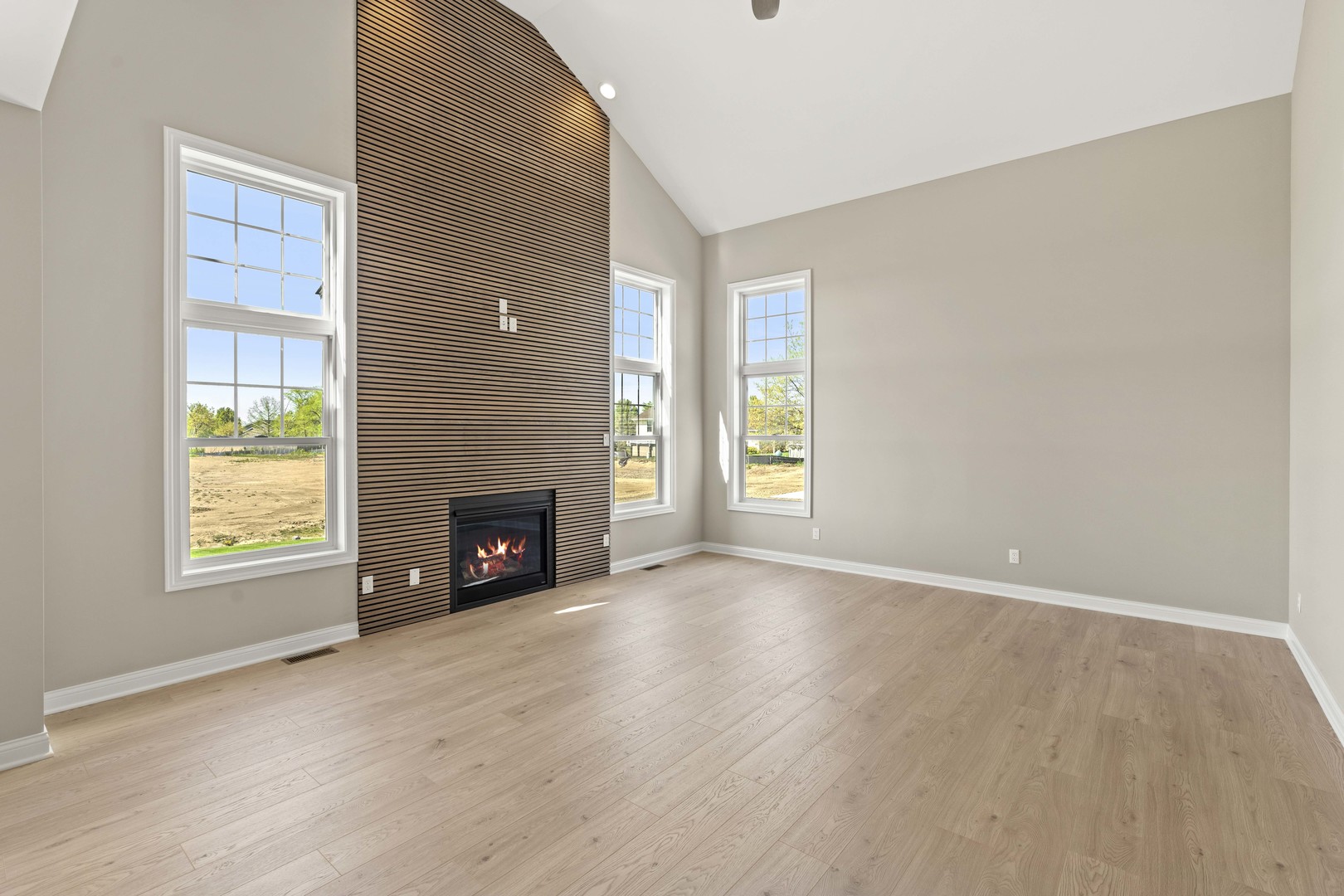 5955 W 135th Place