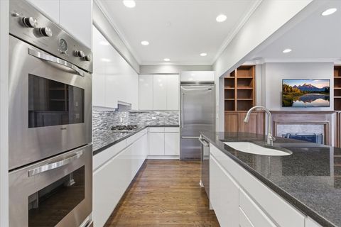 Tiny photo for 2017 N LINCOLN Avenue #H, Chicago, IL 60614 (MLS # 12599294)