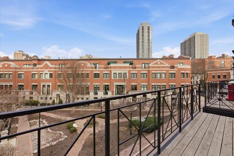 Tiny photo for 2017 N LINCOLN Avenue #H, Chicago, IL 60614 (MLS # 12599294)