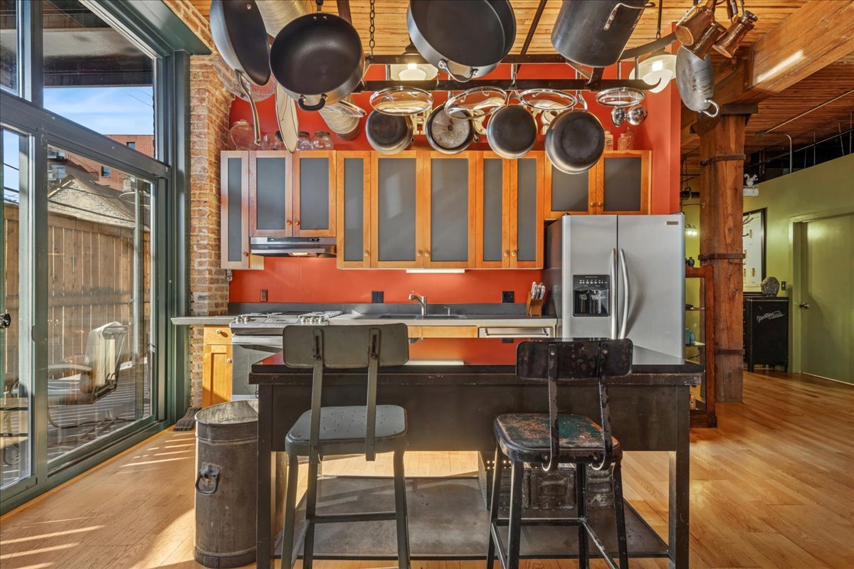 3500 S Sangamon Street 109, Chicago, IL, 60609 2 3500 S Sangamon Street 109