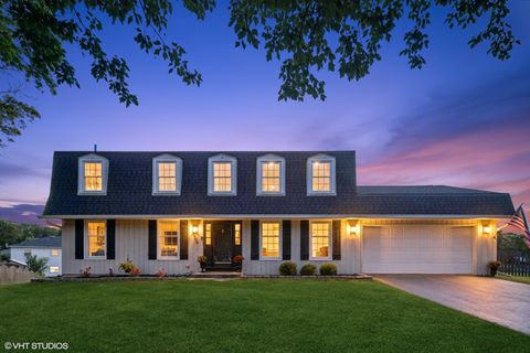Single Family Residence in Naperville IL 909 Bailey Road.jpg