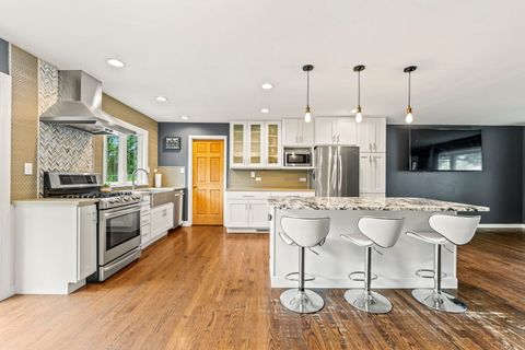 Tiny photo for 823 Anchor Court, Bartlett, IL 60103 (MLS # 12427752)