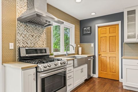 Tiny photo for 823 Anchor Court, Bartlett, IL 60103 (MLS # 12427752)