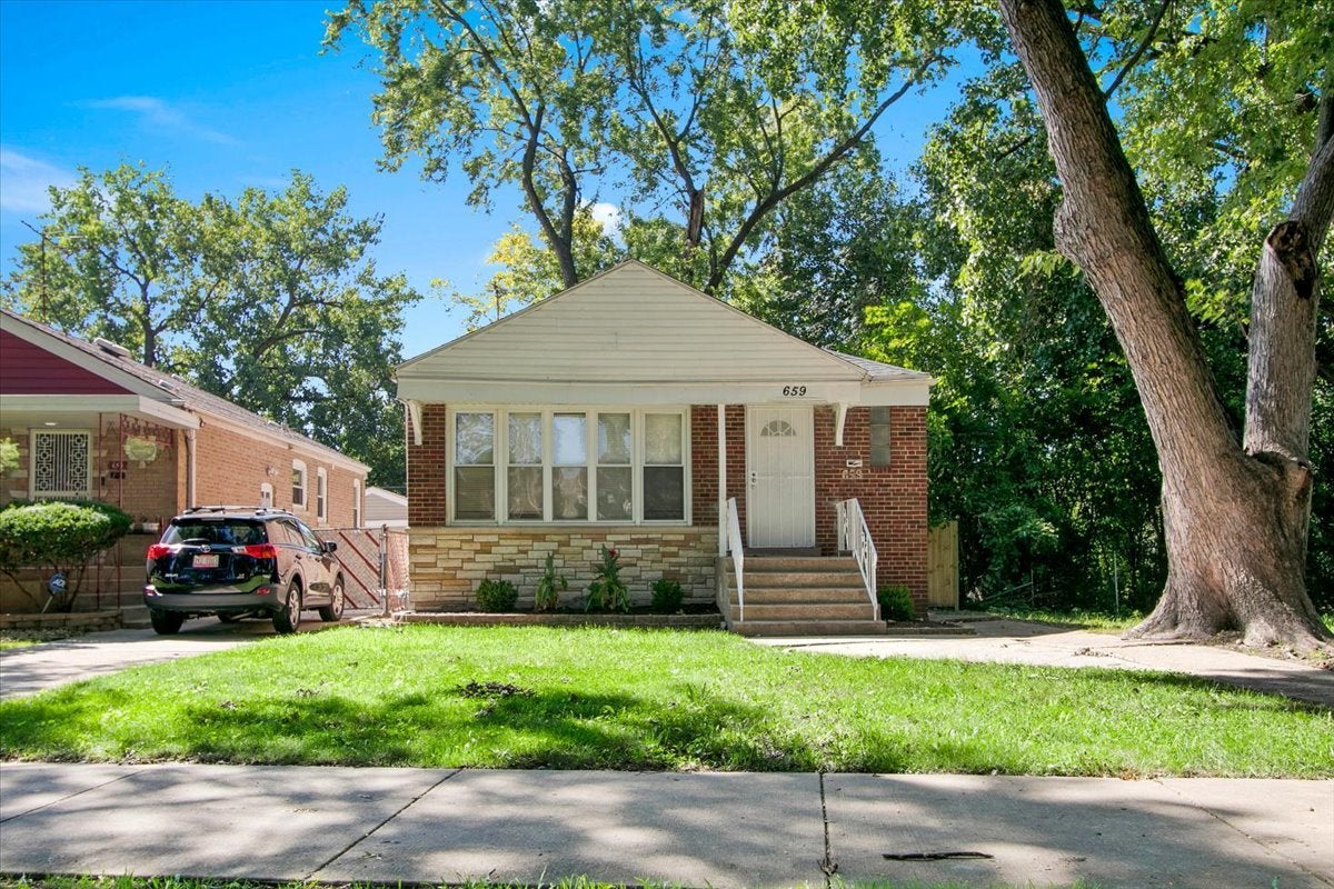659 W 129th Place