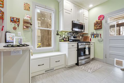 Tiny photo for 921 W Wood Street, Bloomington, IL 61701 (MLS # 12583008)