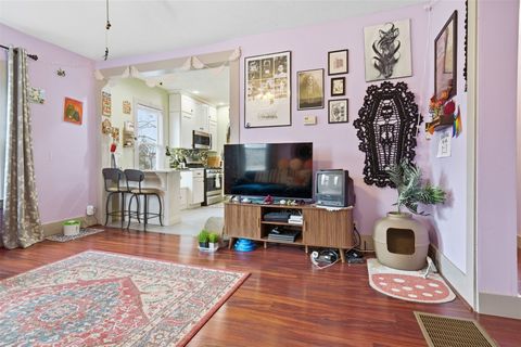 Tiny photo for 921 W Wood Street, Bloomington, IL 61701 (MLS # 12583008)