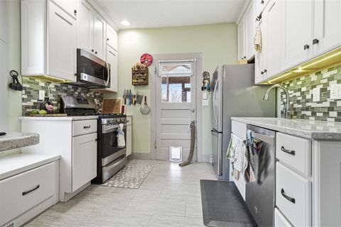 Tiny photo for 921 W Wood Street, Bloomington, IL 61701 (MLS # 12583008)