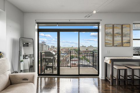 Tiny photo for 1529 S STATE Street #18B, Chicago, IL 60605 (MLS # 12487172)