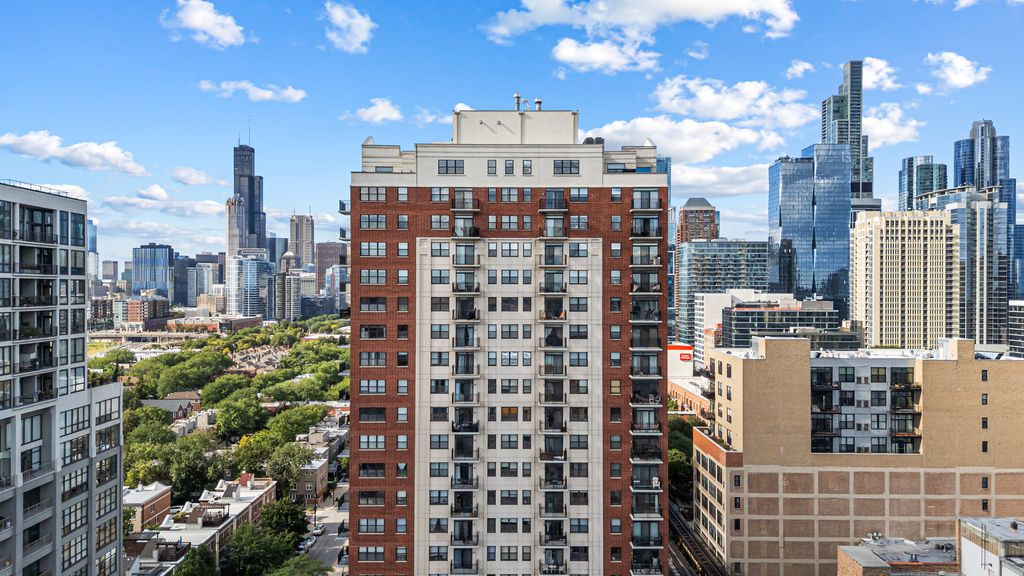 Photo for 1529 S STATE Street #18B, Chicago, IL 60605 (MLS # 12487172)