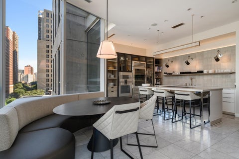 Tiny photo for 30 W Oak Street #7B, Chicago, IL 60610 (MLS # 12731201)