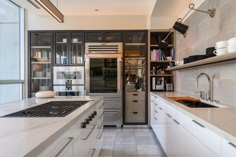 Tiny photo for 30 W Oak Street #7B, Chicago, IL 60610 (MLS # 12731201)