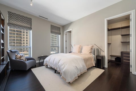 Tiny photo for 30 W Oak Street #7B, Chicago, IL 60610 (MLS # 12731201)