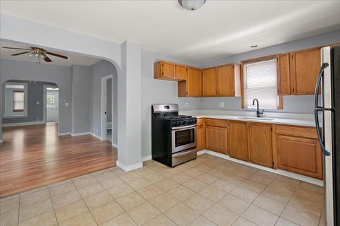 Tiny photo for 847 Bowditch Avenue, Aurora, IL 60506 (MLS # 12655691)