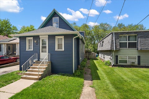 Tiny photo for 847 Bowditch Avenue, Aurora, IL 60506 (MLS # 12655691)