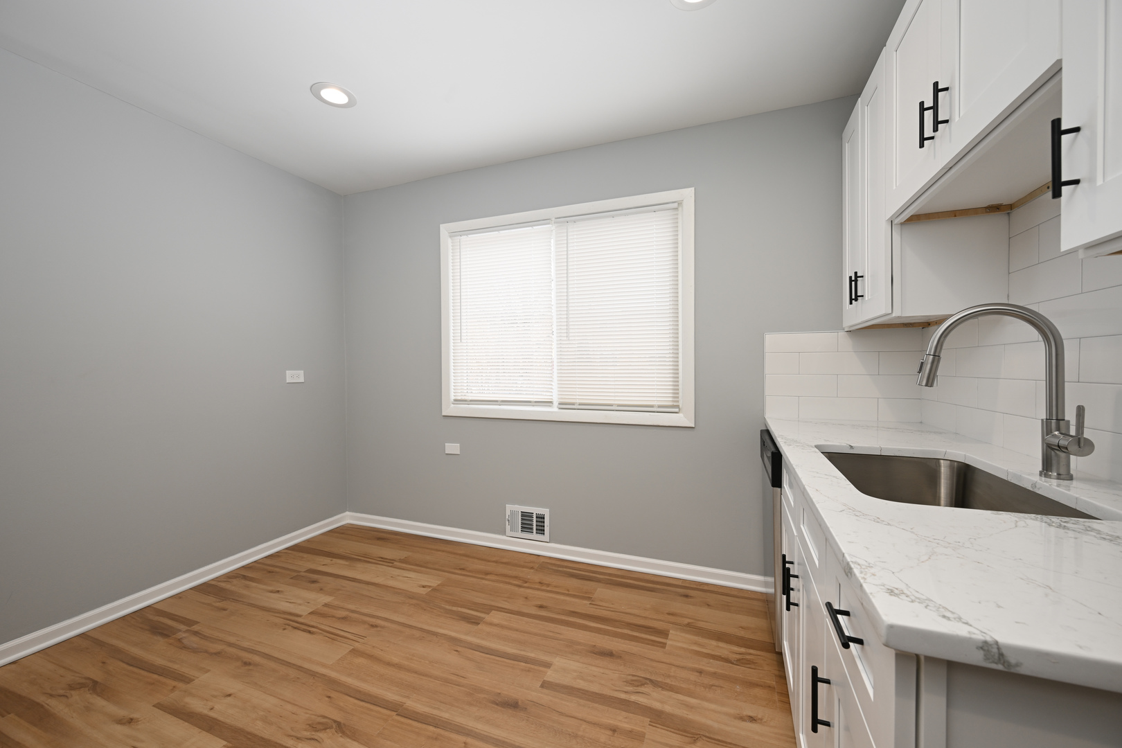 1210 N WHEELING Road