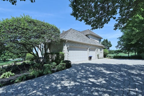 Tiny photo for 29051 N Cleek Court, Mundelein, IL 60060 (MLS # 12733274)