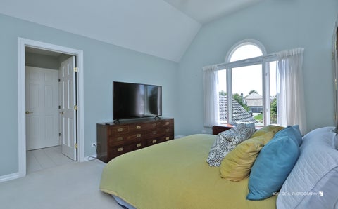 Tiny photo for 29051 N Cleek Court, Mundelein, IL 60060 (MLS # 12733274)