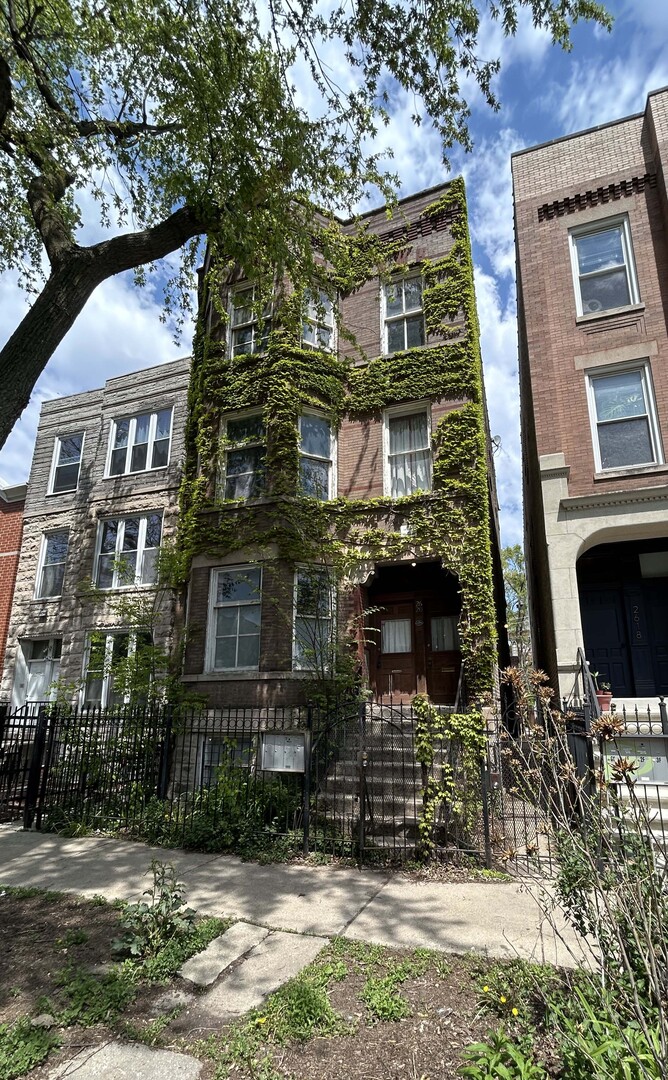 2620 W Evergreen Avenue