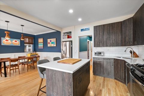 Tiny photo for 2751 W Giddings Street #1W, Chicago, IL 60625 (MLS # 12579929)