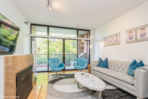 Tiny photo for 3232 N Halsted Street #H306, Chicago, IL 60657 (MLS # 12478734)