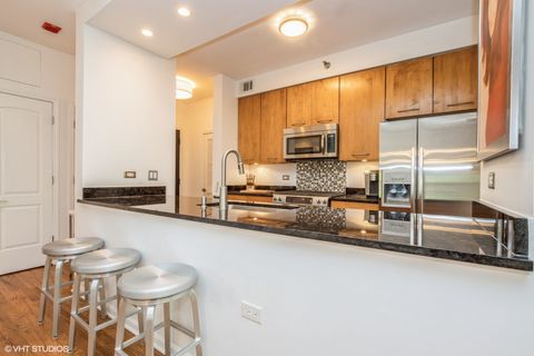 Tiny photo for 3232 N Halsted Street #H306, Chicago, IL 60657 (MLS # 12478734)