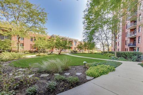 Tiny photo for 3232 N Halsted Street #H306, Chicago, IL 60657 (MLS # 12478734)