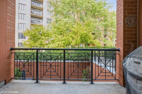 Tiny photo for 3232 N Halsted Street #H306, Chicago, IL 60657 (MLS # 12478734)