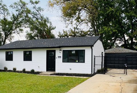 Photo of 1947 Yale Avenue, Chicago Heights, IL 60411 (MLS # 12487471)