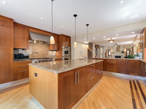 Tiny photo for 6738 N Sauganash Avenue, Lincolnwood, IL 60712 (MLS # 12655782)