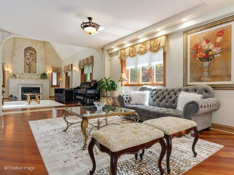 Tiny photo for 6738 N Sauganash Avenue, Lincolnwood, IL 60712 (MLS # 12655782)