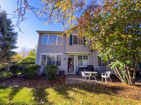 Tiny photo for 7400 Grandview Court, Carpentersville, IL 60110 (MLS # 12501154)