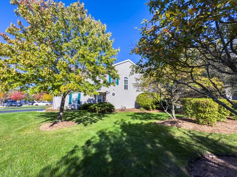 Tiny photo for 7400 Grandview Court, Carpentersville, IL 60110 (MLS # 12501154)
