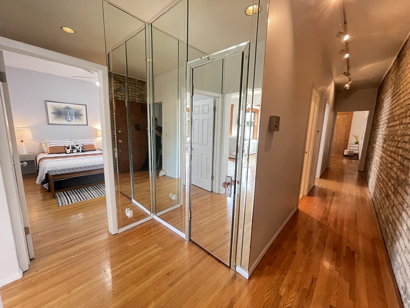 2810 W Logan Boulevard 3W