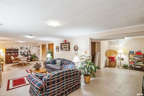 Tiny photo for 3431 37TH Avenue, Rock Island, IL 61201 (MLS # QC4269622)