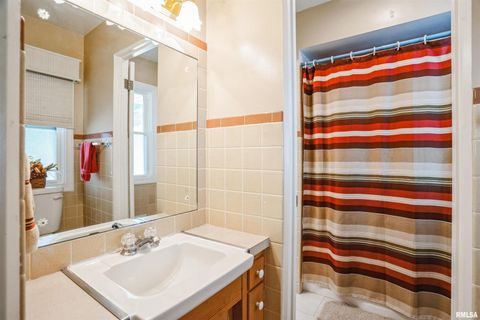 Tiny photo for 3431 37TH Avenue, Rock Island, IL 61201 (MLS # QC4269622)