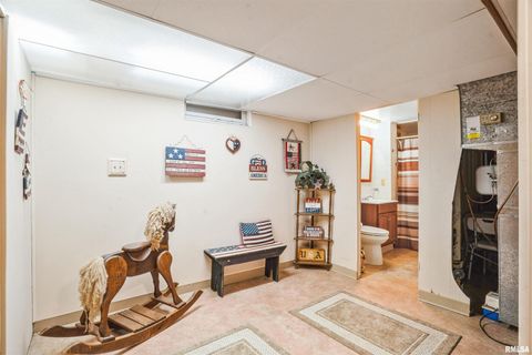 Tiny photo for 3431 37TH Avenue, Rock Island, IL 61201 (MLS # QC4269622)