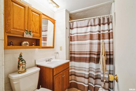 Tiny photo for 3431 37TH Avenue, Rock Island, IL 61201 (MLS # QC4269622)