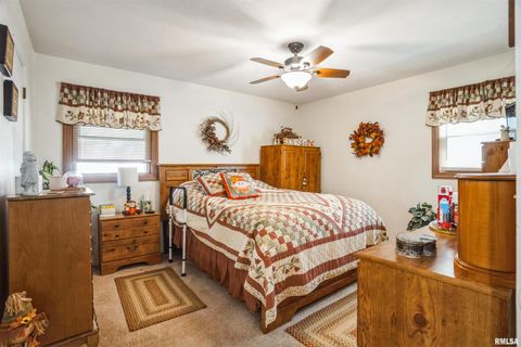 Tiny photo for 3431 37TH Avenue, Rock Island, IL 61201 (MLS # QC4269622)