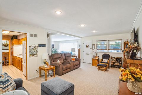 Tiny photo for 3431 37TH Avenue, Rock Island, IL 61201 (MLS # QC4269622)