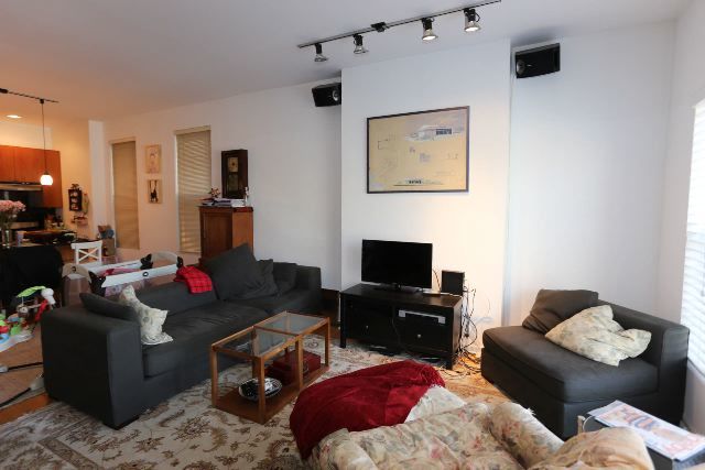 1407 N Wicker Park Avenue 2