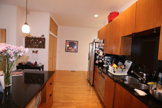 1407 N Wicker Park Avenue 2