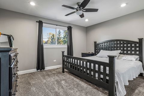 Tiny photo for 417 Glenys Drive, Lemont, IL 60439 (MLS # 12525474)