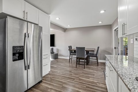 Tiny photo for 417 Glenys Drive, Lemont, IL 60439 (MLS # 12525474)