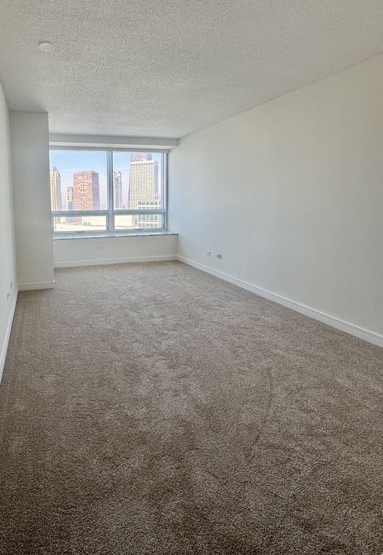 512 N Mcclurg Court 4911