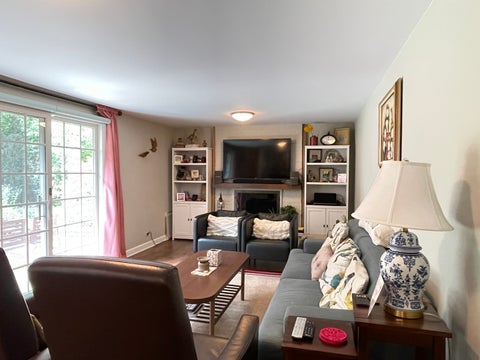 Tiny photo for 1039 Garfield Avenue, Libertyville, IL 60048 (MLS # 12769168)